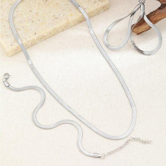 Sterling Silver Necklace Earrings Bracelet Set, Three piece Herringbone Set - Picture 5 of 7